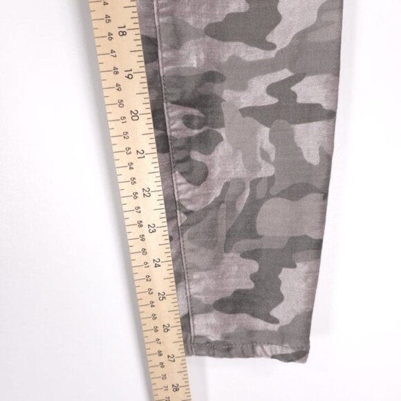 Anthropologie Pilcro and the Letterpress High-Rise Skinny Velvet Camo Pants 27 - Picture 9 of 14